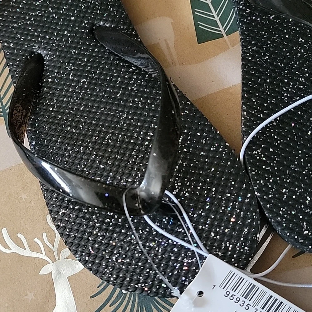 NWT!!! Kids Black sparkles Shoes